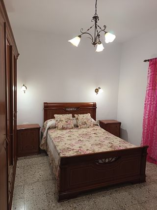 Se alquila casa en San Miguel de Geneto.


