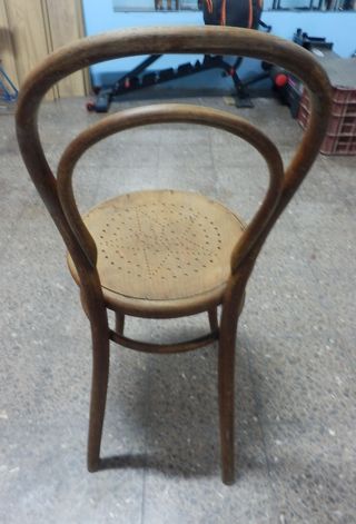 Silla tipo Thonet madera marrón