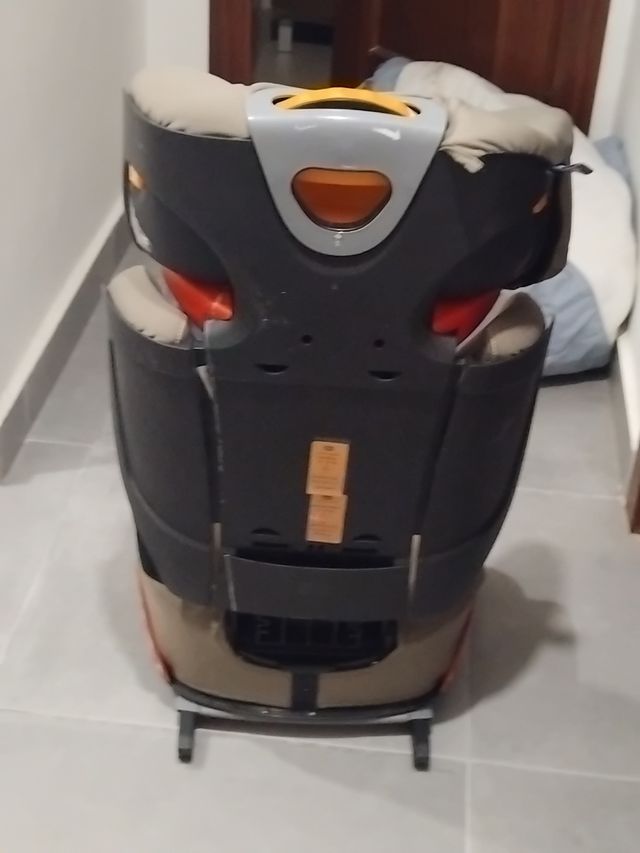 Seggiolino auto Chicco - Gruppo 2/3