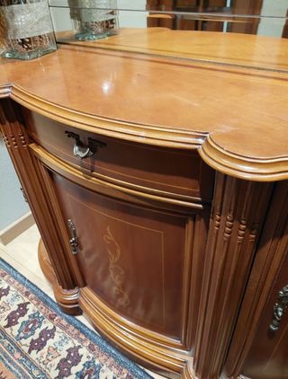 Mueble recibidor con espejo