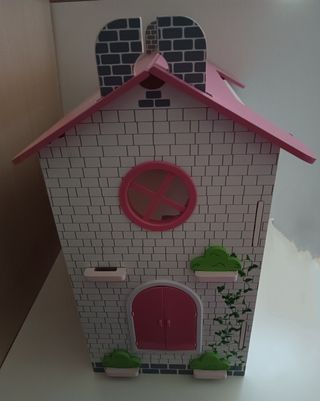 #JG35. Casita de muñecas de madera con muebles
