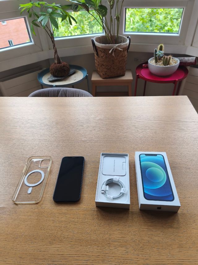 iPhone 12 Azul 64GB - Como nuevo