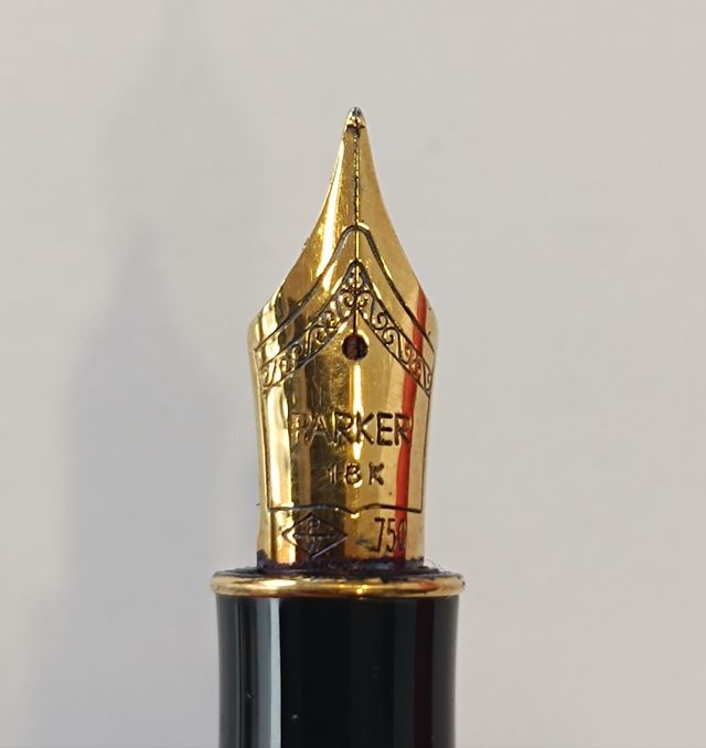 Pluma Parker Sonnet, plumín oro