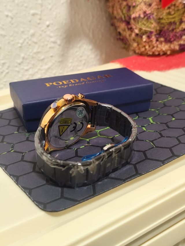 Reloj Hombre Negro-Dorado