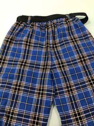 Pantalones cargo Bershka cuadros azules