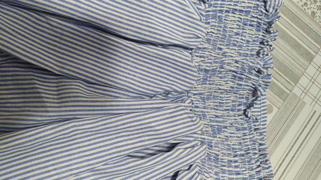 Blusa VKOZEN azul, hombros caídos