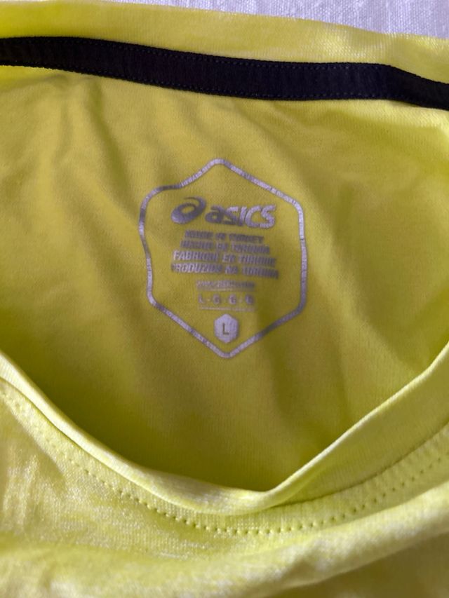 Camiseta Asics talla L amarilla