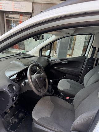 Ford Transit Courier 2015