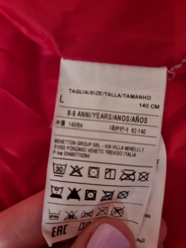 Chaqueta roja United Colors Benetton 8-9 años.
