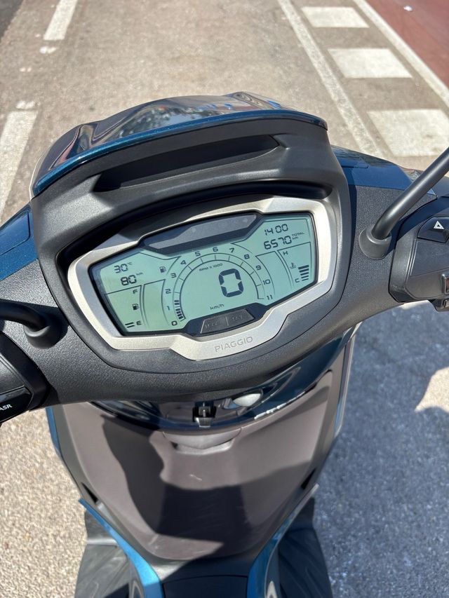 Piaggio Beverly 300 - Azul 2023