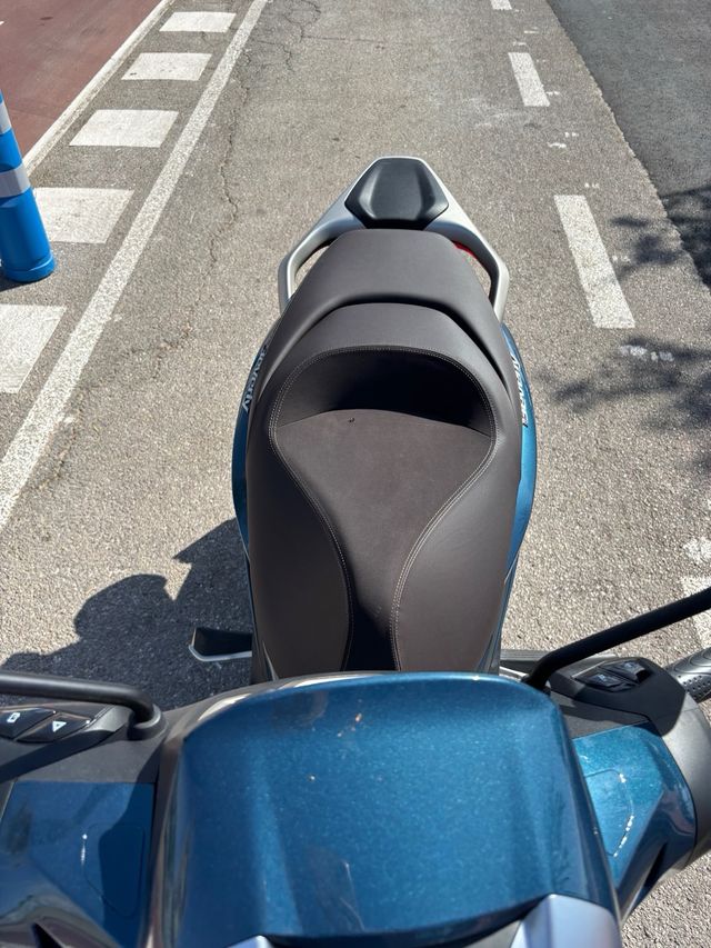 Piaggio Beverly 300 - Azul 2023