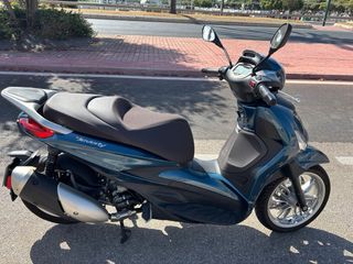 Piaggio Beverly 300 - Azul 2023