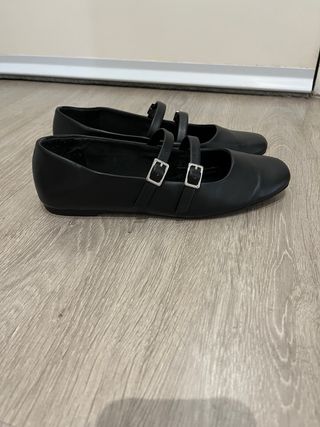 Manoletinas Bershka negras T.37