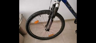 Bicicleta KONA azul montaña adulto