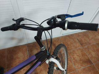 Bicicleta montaña 24" negra