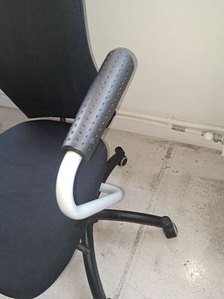 Silla oficina giratoria negra