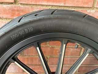 Llanta Harley Davidson 19" Sporster Iron 2012