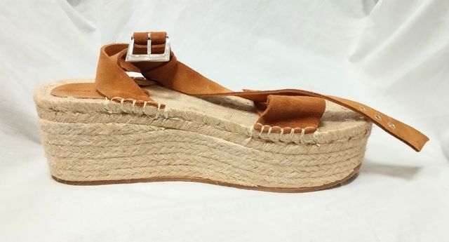 Sandalias o alpargatas a estrenar