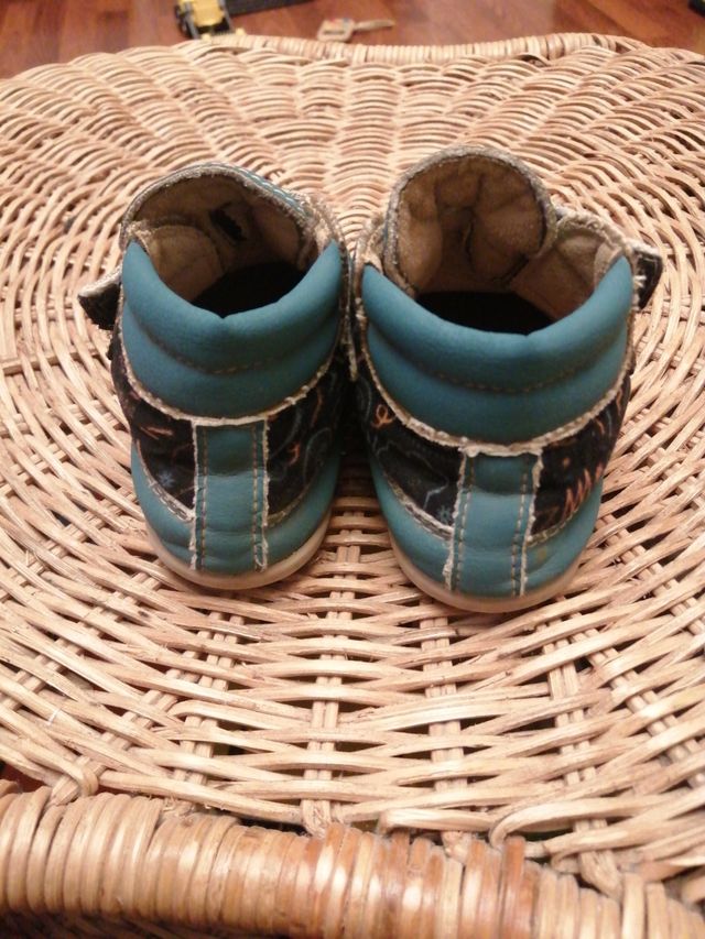 Zapatos Bebé respetuosos - Lobitos