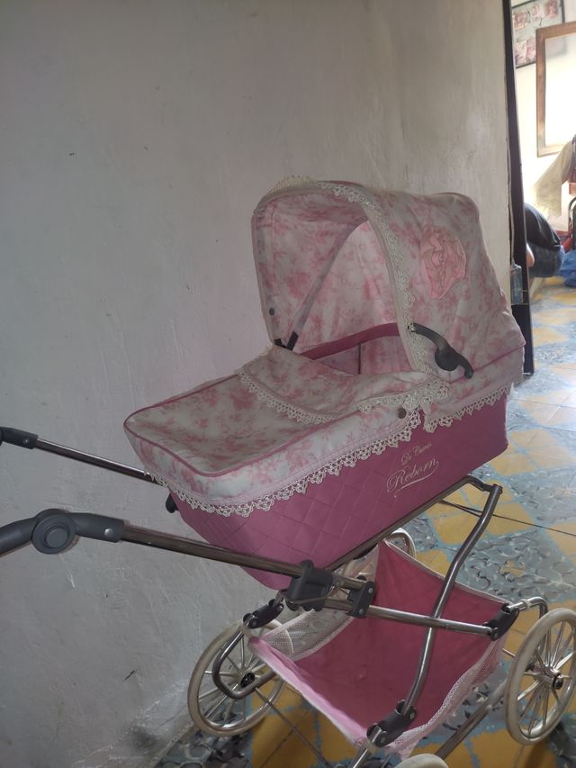 Coche Reborn para muñecas