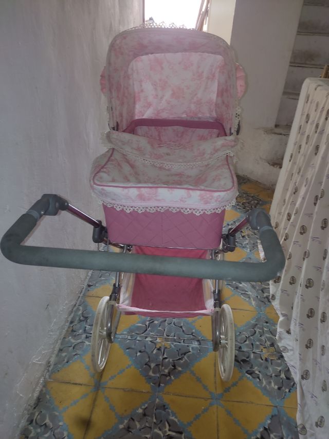 Coche Reborn para muñecas