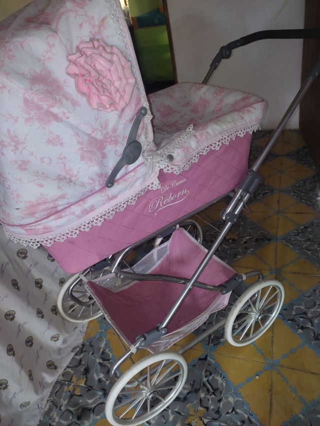 Coche Reborn para muñecas