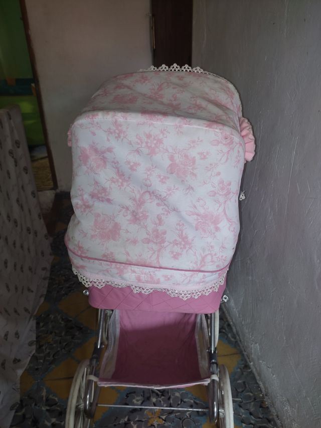 Coche Reborn para muñecas