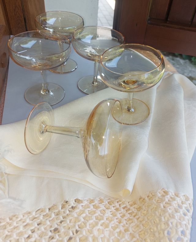 5 Coppe Champagne e 3 asciugamani fiandra di lino