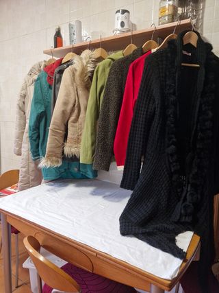 Abrigos negros vintage (S-M)