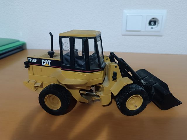 Mini Volvo BM - Excavadora