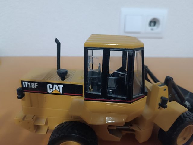 Mini Volvo BM - Excavadora