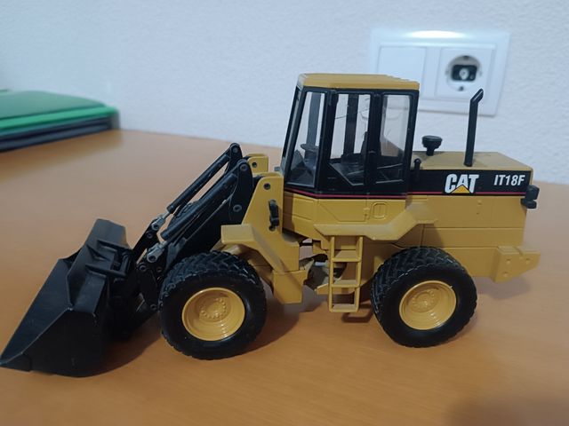 Mini Volvo BM - Excavadora