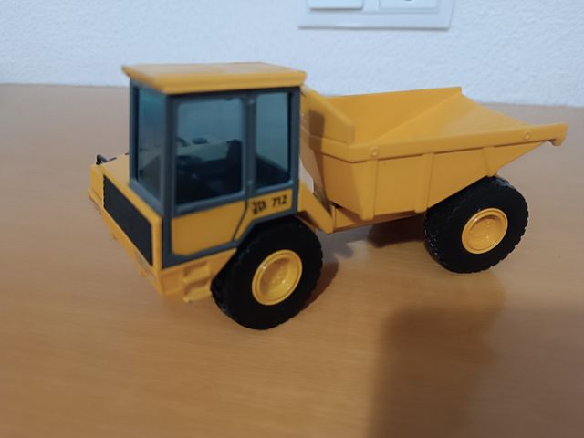 Mini Volvo BM - Excavadora