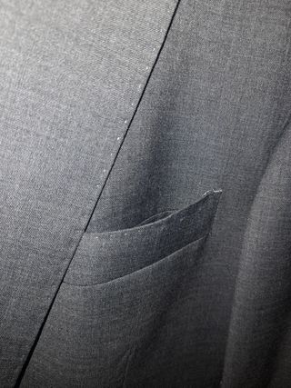 Completo grigio uomo