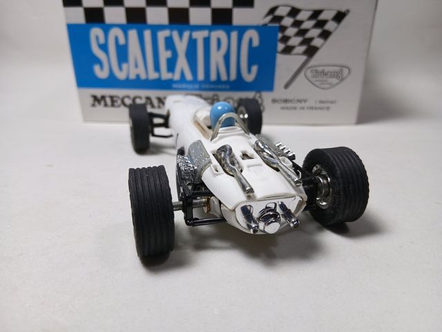 Scalextric BRM F1 Blanco réplica en polieuretano