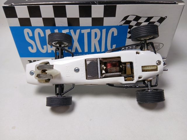 Scalextric BRM F1 Blanco réplica en polieuretano