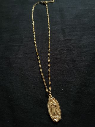 Collar dorado Virgen María