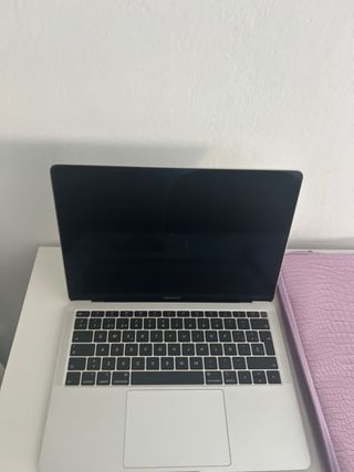 MacBook Air 2019 Plata - Impecable