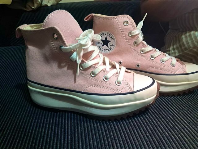Converse Chuck Taylor Pink