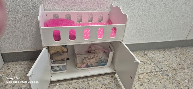 Cuna-Armario Muñecas