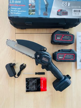 Mini Motosierra Eléctrica Inalámbrica LS-006