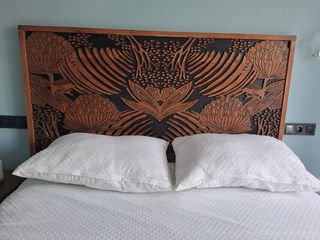 Cabecero cama teca tallado
