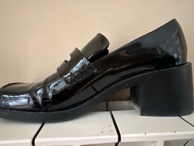 Zapatos Zara charol negros - 39