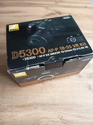 Nikon D5300 + objetivo