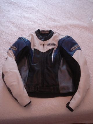 Chaqueta moto Levior cuero mujer