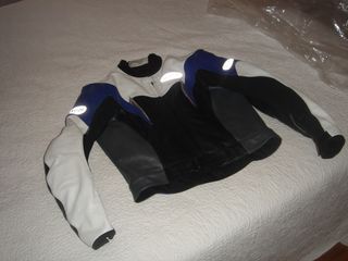 Chaqueta moto Levior cuero mujer