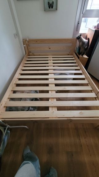 Cama de madera de pino Lufe 135x190