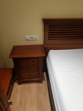 Cabecero cama + 2 mesitas noche madera