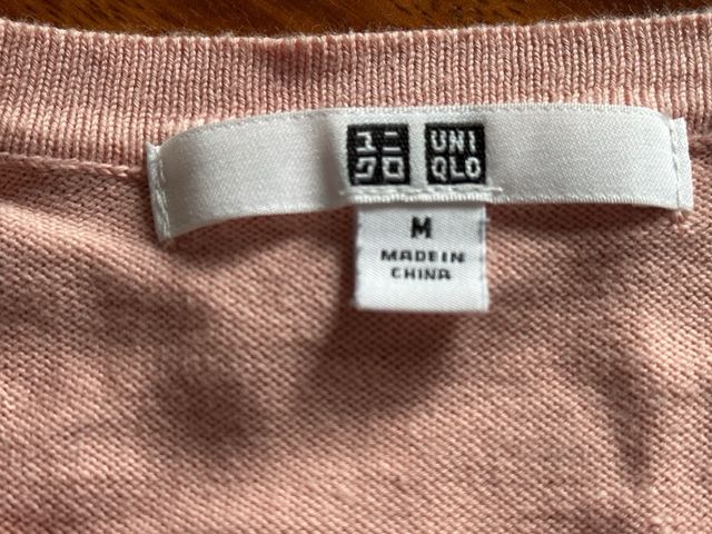 Suéter Uniqlo rosa, talla M