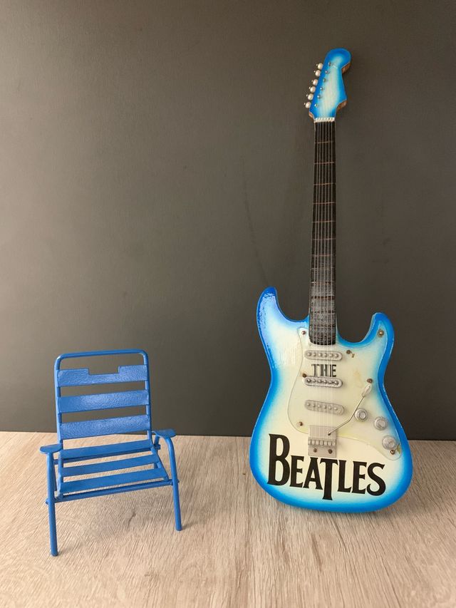 Mini guitarra Beatles azul + funda